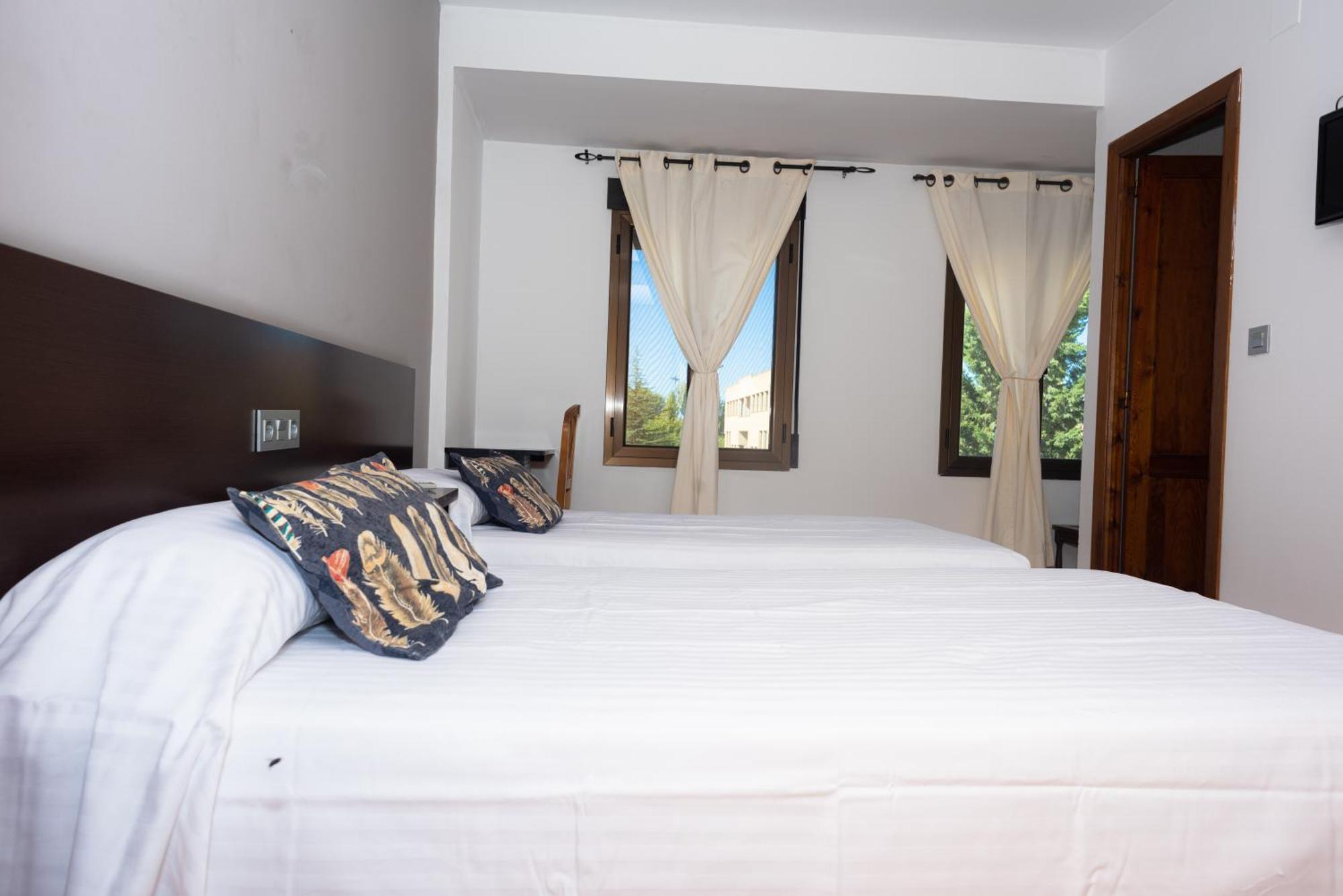 Hostal Venta De Valcorba โซรีอา ภายนอก รูปภาพ
