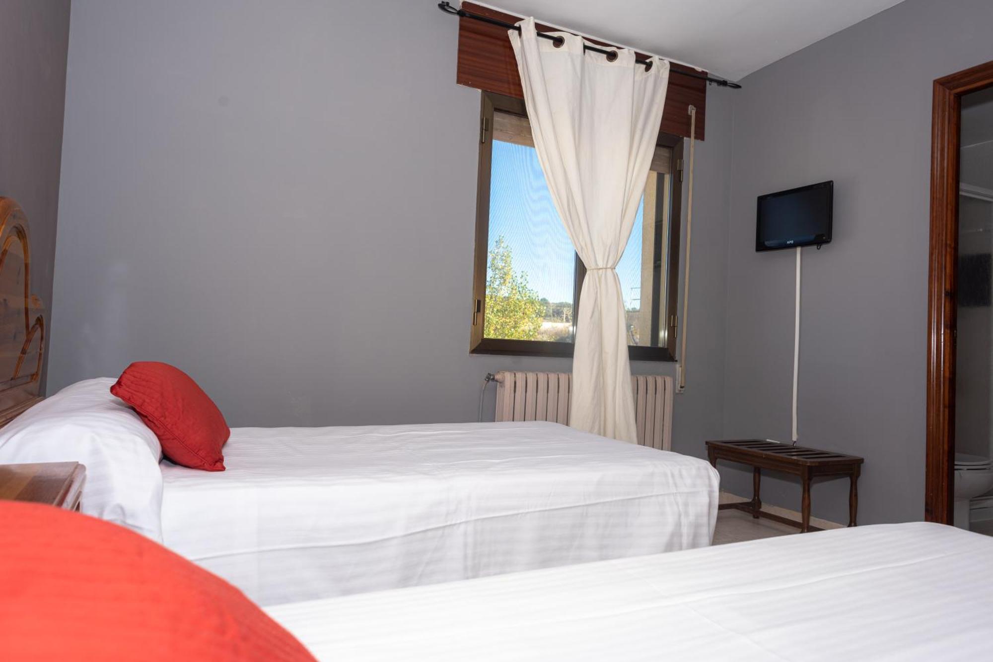 Hostal Venta De Valcorba โซรีอา ภายนอก รูปภาพ